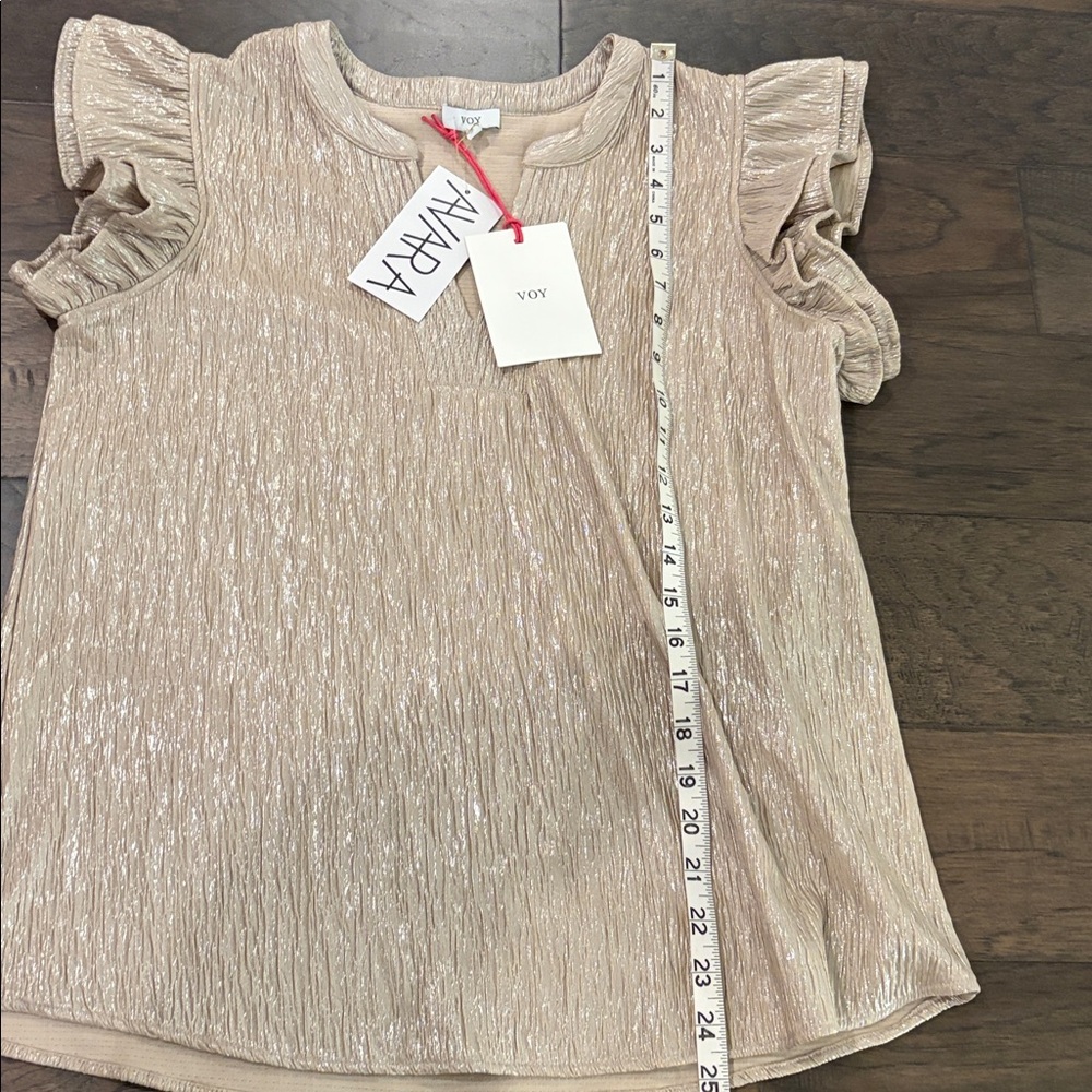 New With tags Avara Boutique Champagne Flutter Sleeve Top Sz M - Picture 10 of 10